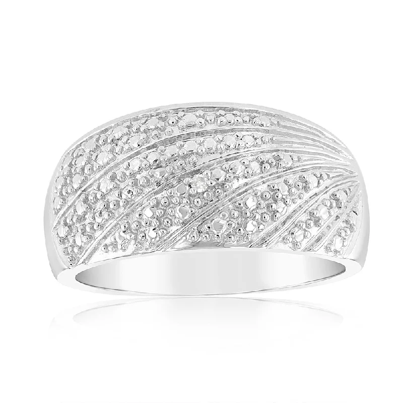 Shop Dazzling Jewelry At The Best Prices 0.05Ct Chain Diamond Ring in Sterling Silver Shop Dazzling Jewelry At The Best Prices 0.05Ct Chain Diamond Ring in Sterling Silver