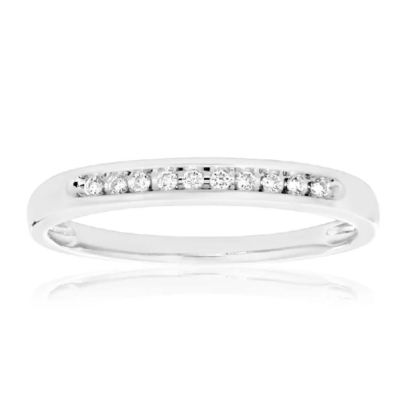 Modern Statement Jewelry For Bold Styling 9ct White Gold Diamond Ring Set With 10 Brilliant Diamonds Modern Statement Jewelry For Bold Styling 9ct White Gold Diamond Ring Set With 10 Brilliant Diamonds