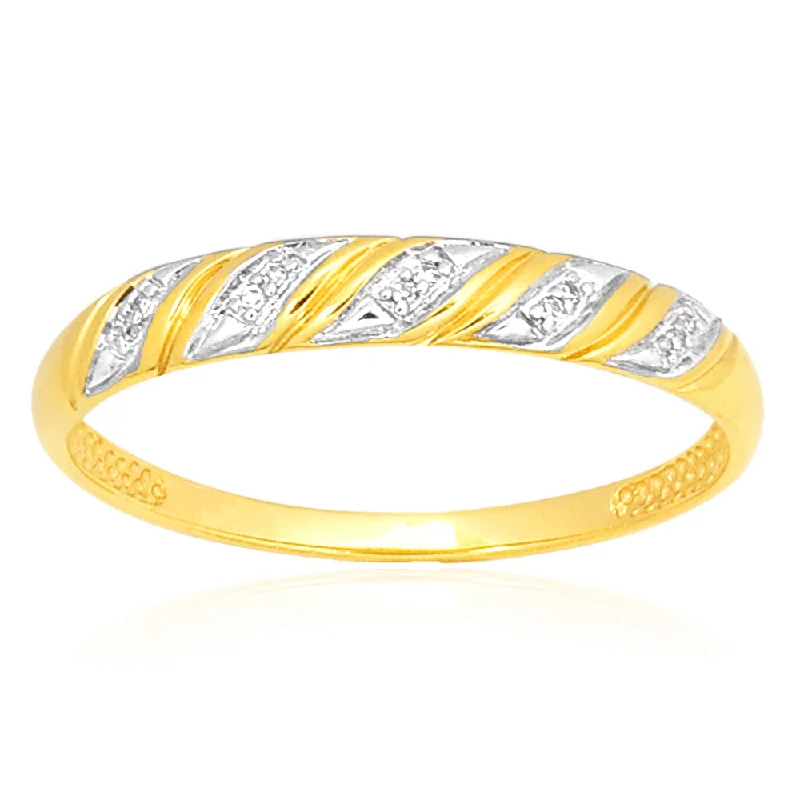 Luxury Jewelry Sale – Sparkle For Less 9ct Yellow Gold Diamond Ring with 10 Brilliant Diamonds Luxury Jewelry Sale – Sparkle For Less 9ct Yellow Gold Diamond Ring with 10 Brilliant Diamonds