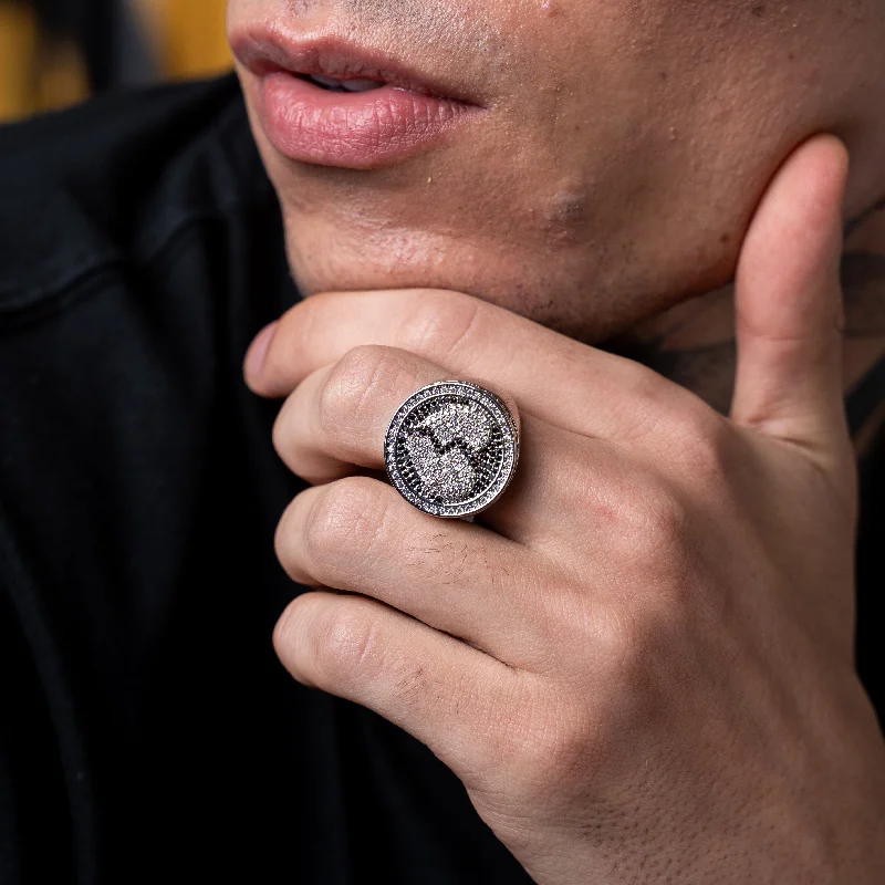Discounted Jewelry For A Glamorous Look Broken Heart Diamond Signet Ring