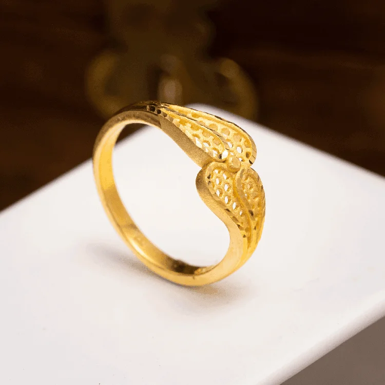 Fashion-Forward Jewelry At Incredible Prices Golden Ring PGR56-021