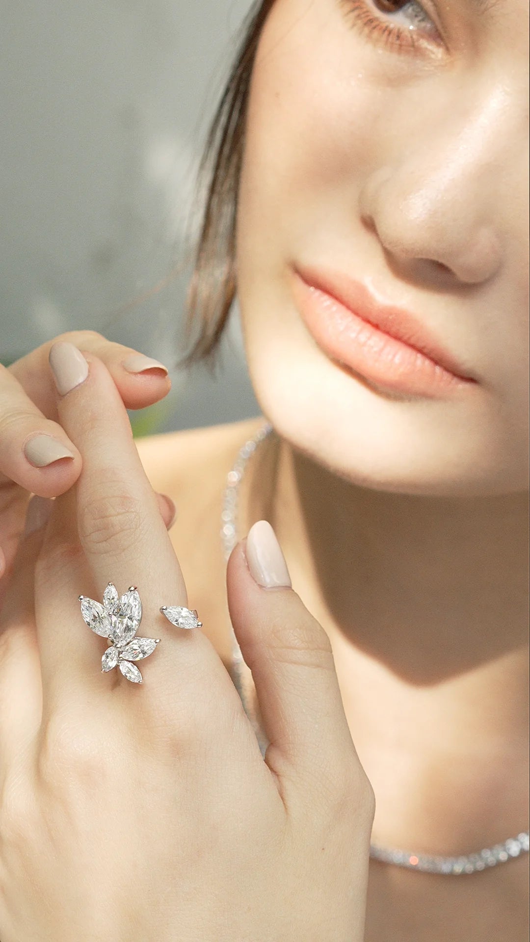 Fashion-Forward Geometric Jewelry For Contemporary Style La Bella Silver Zircon Ring Fashion-Forward Geometric Jewelry For Contemporary Style La Bella Silver Zircon Ring