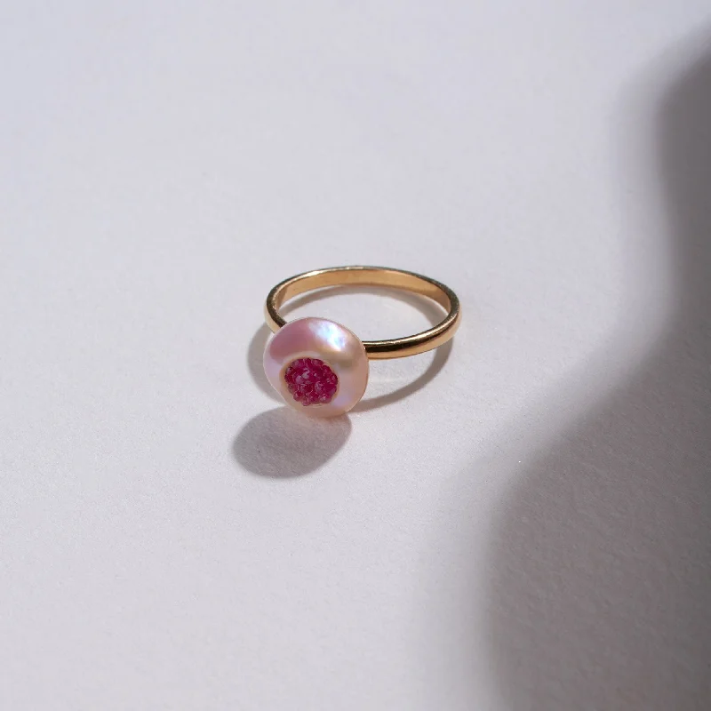 Flash Sale On Elegant Jewelry – Don't Miss Out Piccolo Finestrino Collection Freshwater Pearl Ring with Ruby Flash Sale On Elegant Jewelry – Don't Miss Out Piccolo Finestrino Collection Freshwater Pearl Ring with Ruby