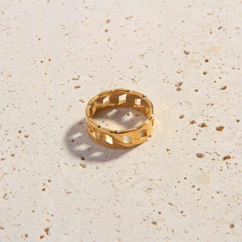 Luxury Meets Affordability – Jewelry Sale Live Now Roma Ring