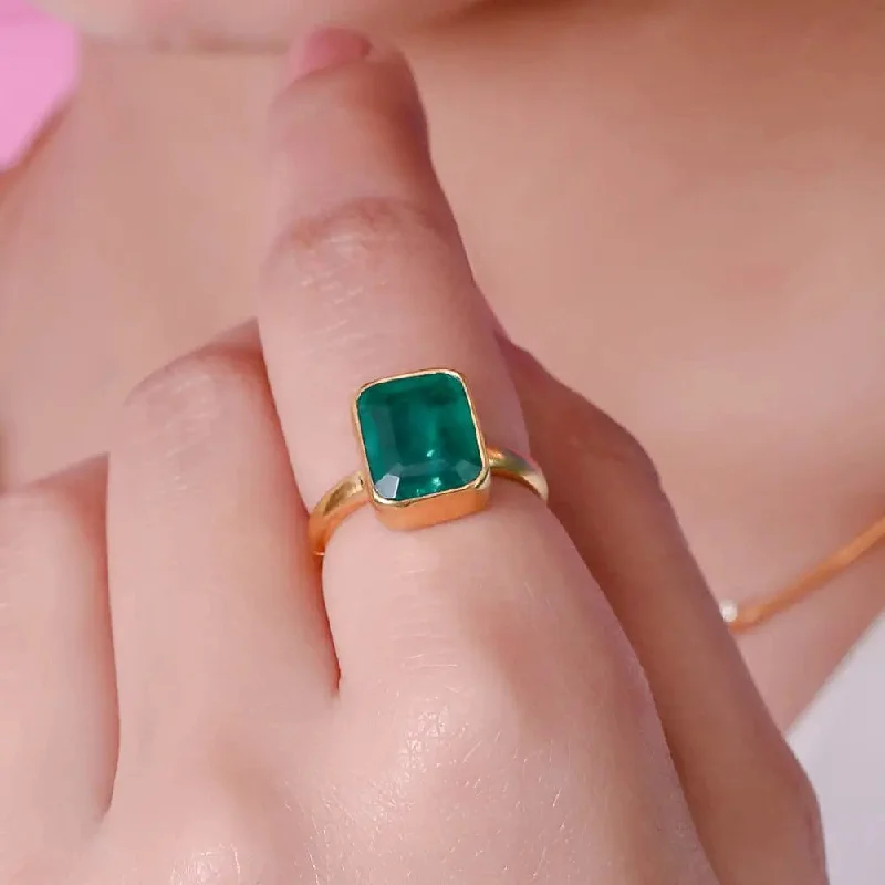 Unmissable Discounts On Timeless Jewelry Pieces SILVER 92.5 green sparkling RING