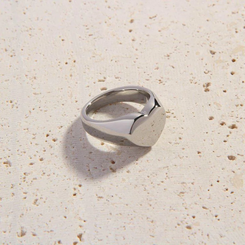 Elegant Designs, Unbeatable Discounts – Shop Jewelry Now Silver Amore Ring