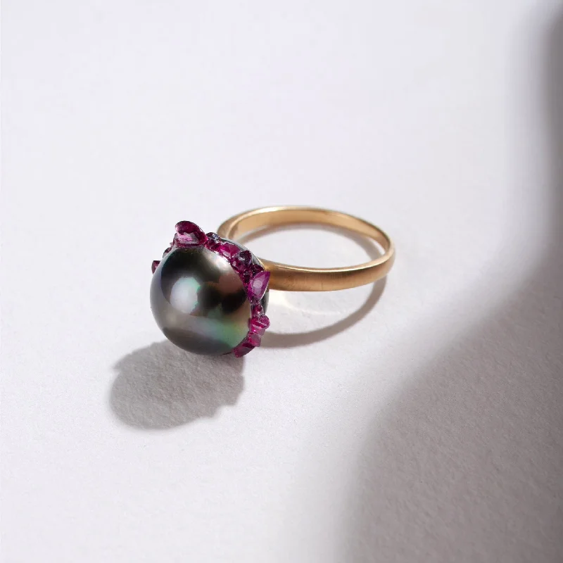 Don't Miss These Dazzling Jewelry Discounts Tahitian Pearl Spiral Ring with Ruby