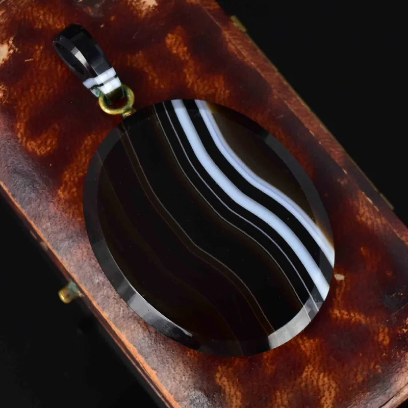 Jewelry Deals That Outshine The Rest Antique Large Oval Scottish Banded Agate Pendant