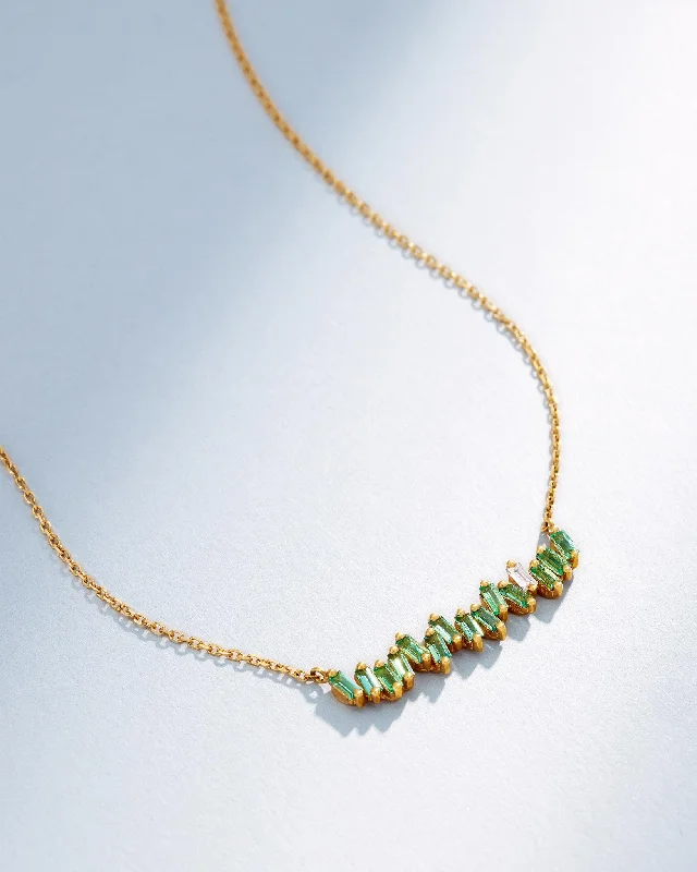 Glamorous Jewelry, Glamorous Deals – Shop Now Bold Emerald Bar Pendant