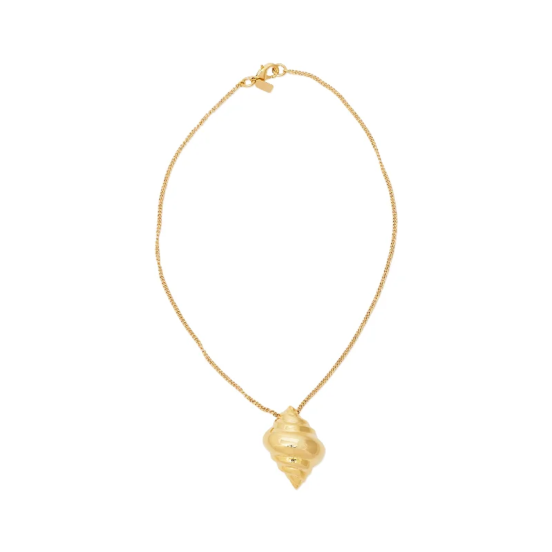 Luxury Meets Affordability – Jewelry Sale Now Live Gold Chain & Seashell Pendant Necklace Luxury Meets Affordability – Jewelry Sale Now Live Gold Chain & Seashell Pendant Necklace