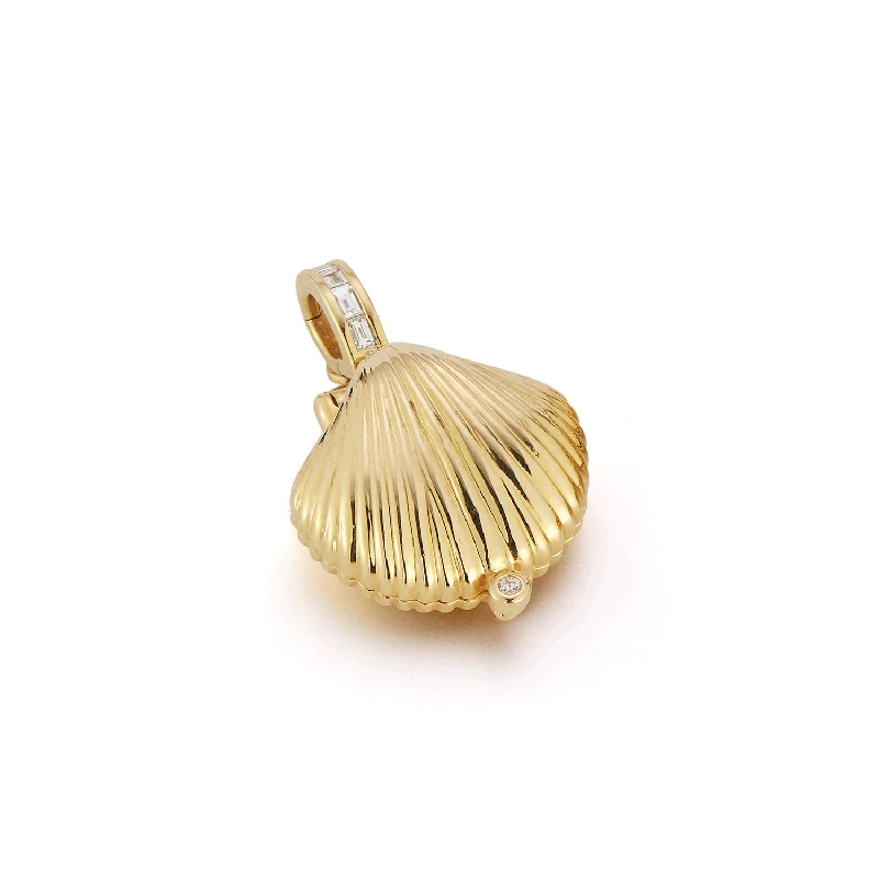 Classic And Modern Jewelry Styles On Sale Petite Venus Locket