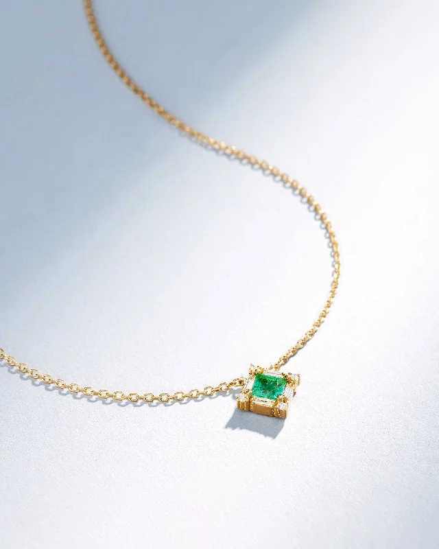 Don't Miss These Dazzling Jewelry Discounts Princess Midi Emerald Pendant