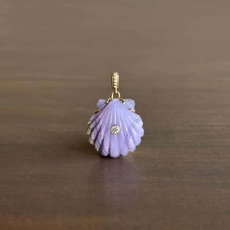 Shop Elegant Jewelry At Unbeatable Prices Small Hand Carved Laguna Agate Shell Pendant with Diamond Shop Elegant Jewelry At Unbeatable Prices Small Hand Carved Laguna Agate Shell Pendant with Diamond