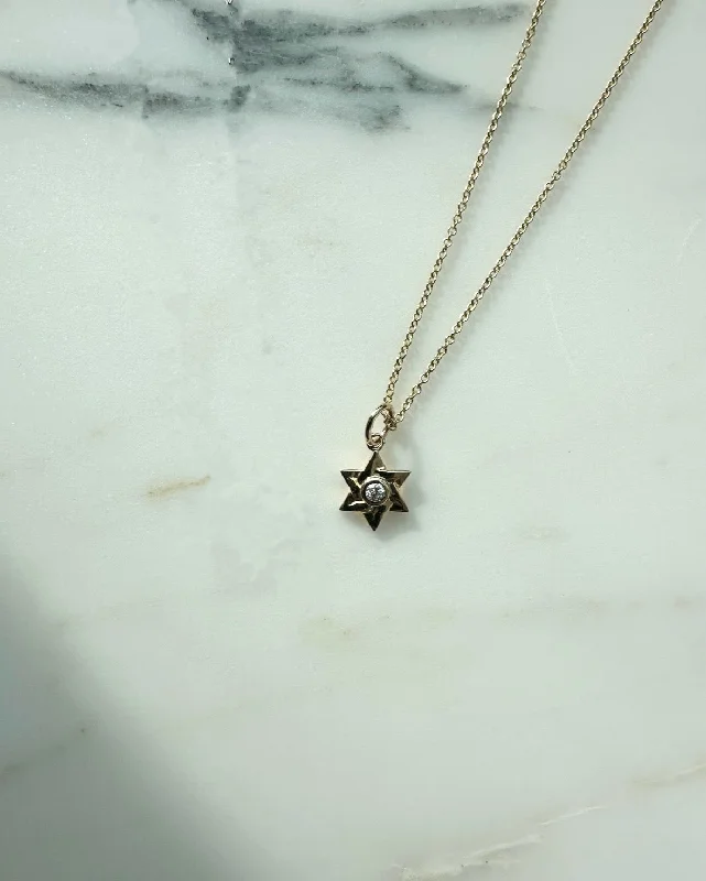 Timeless Elegance At Unbelievable Discounts The Dahlia Jewish Star with Diamond