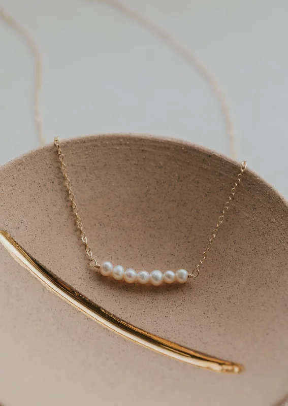 Seasonal Jewelry Deals – Elevate Your Style Pearl Linked Necklace
