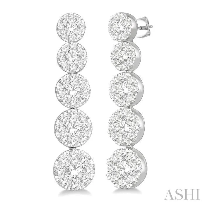 Versatile Layering Jewelry For Effortless Chic LOVEBRIGHT ESSENTIAL JOURNEY DIAMOND LONG EARRINGS Versatile Layering Jewelry For Effortless Chic LOVEBRIGHT ESSENTIAL JOURNEY DIAMOND LONG EARRINGS