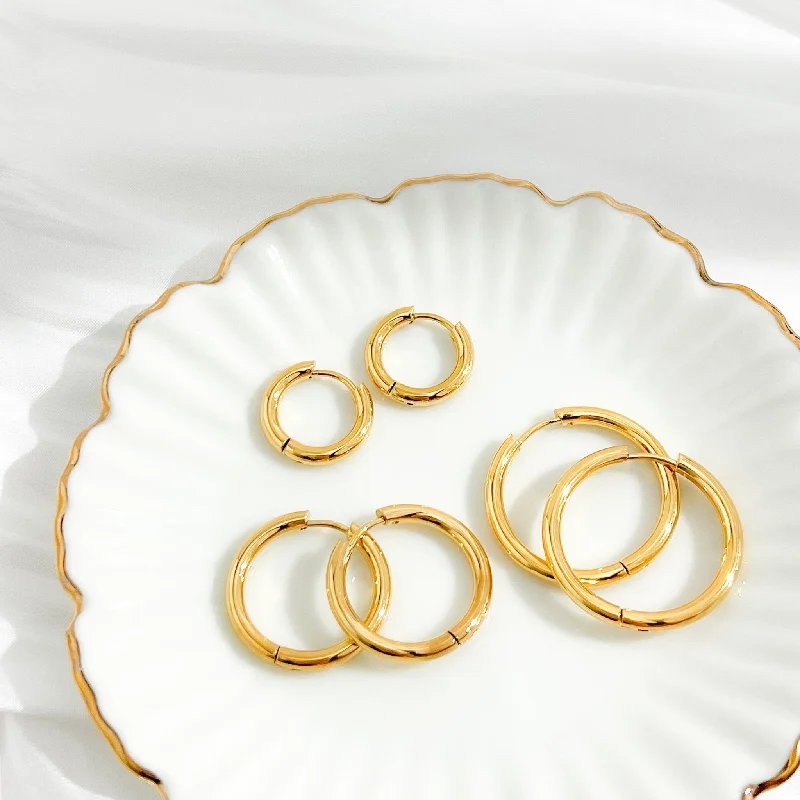 The Perfect Jewelry Piece At The Perfect Price Everyday Seamless Hoops Gold Bundle