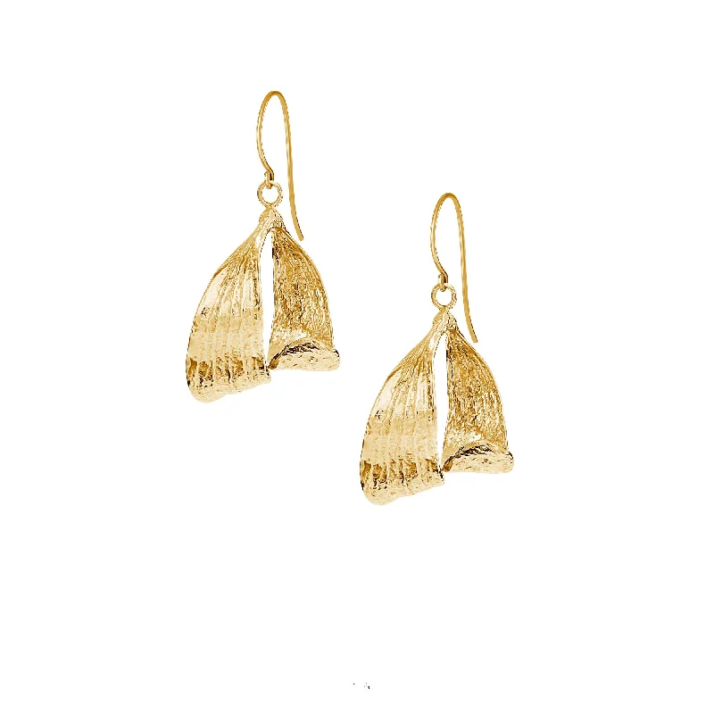 Shop Dazzling Jewelry With Special Promotional Discounts Gold Mistle Kiss Hoop Earrings Shop Dazzling Jewelry With Special Promotional Discounts Gold Mistle Kiss Hoop Earrings