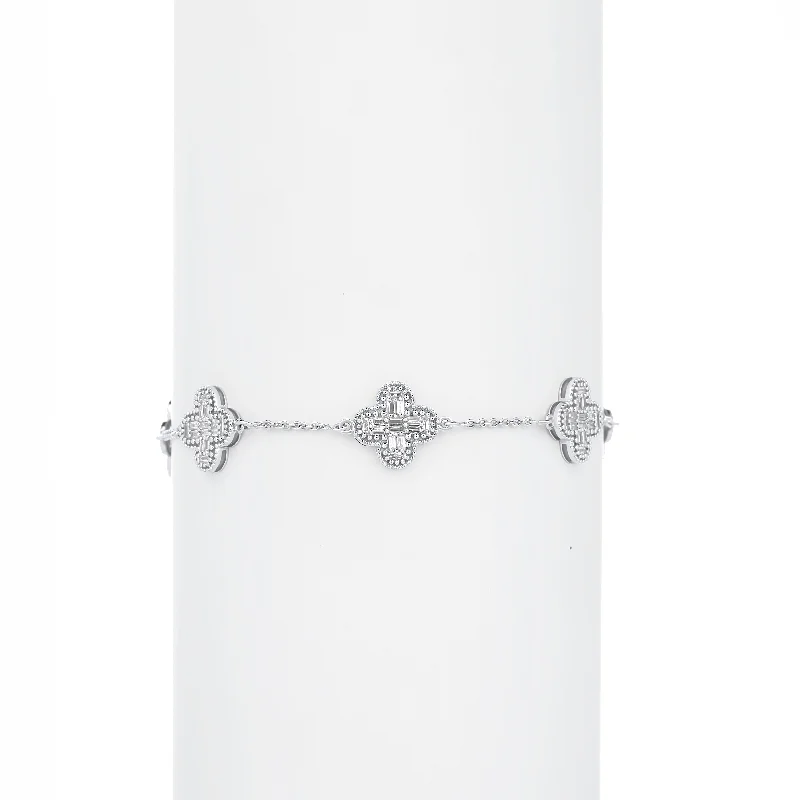 Clearance Sale On High-End Jewelry Collections Baguette Clover Diamond Bracelet in 18K Gold