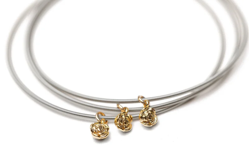 Dazzle With Discounts – Shop Jewelry On Sale Three Roses Charm