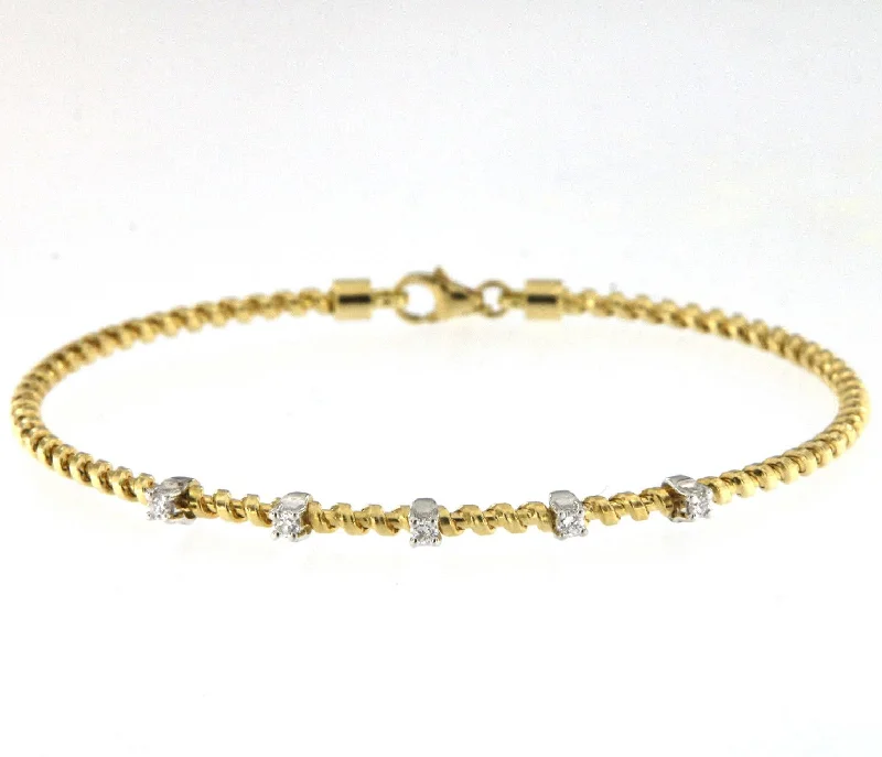 Discounted Jewelry For A Glamorous Look Tubogas 18K Gold Bracelet w. 5 Diamonds