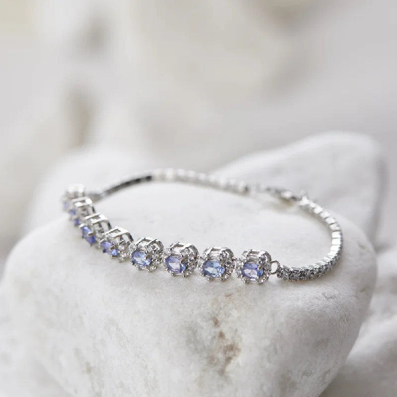 Exclusive Jewelry Sale – Grab Timeless Pieces Now Elegant Blue Sapphire Bracelet