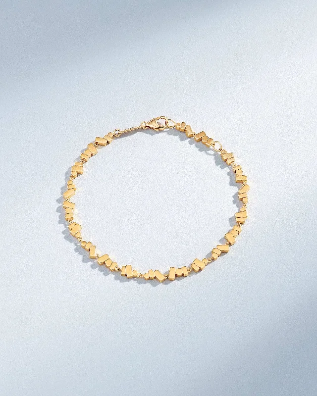 Luxury Jewelry Without The Luxury Price Tag Golden Cluster Bracelet