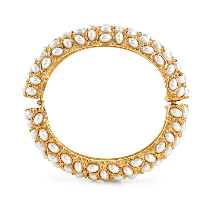 High-End Jewelry, Now More Affordable Than Ever White Cabochon Bracelet