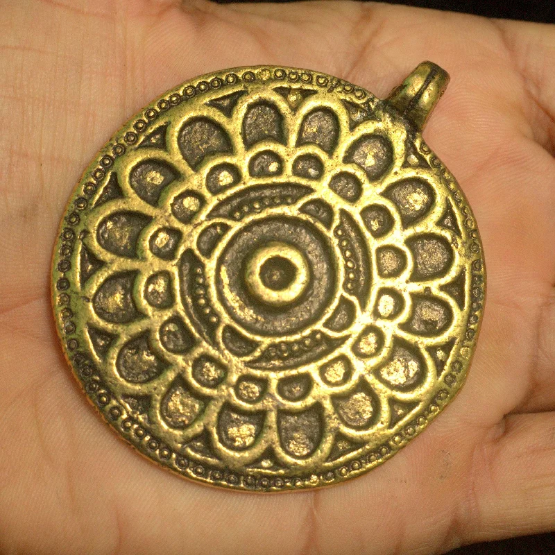Affordable Luxury Jewelry For Every Occasion Antique Golden Finish Metal Pendant 2.5 Inch Affordable Luxury Jewelry For Every Occasion Antique Golden Finish Metal Pendant 2.5 Inch
