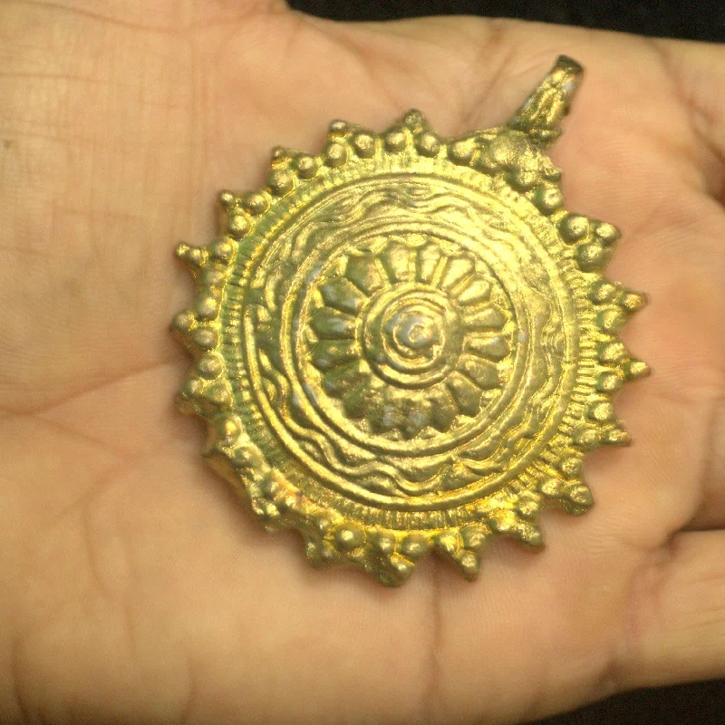 Trending Jewelry Styles Now At Limited-Time Discounts Antique Golden Finish Metal Pendant 2 Inch Trending Jewelry Styles Now At Limited-Time Discounts Antique Golden Finish Metal Pendant 2 Inch