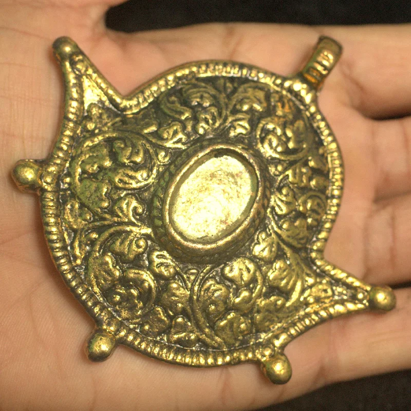 Exclusive Jewelry Offers – Sparkle For Less Antique Golden Finish Metal Pendant 3 Inch Exclusive Jewelry Offers – Sparkle For Less Antique Golden Finish Metal Pendant 3 Inch