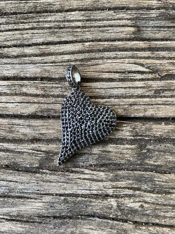 Affordable Luxury Jewelry – Style At A Great Price Black Spinel Teardrop Heart Pendant Affordable Luxury Jewelry – Style At A Great Price Black Spinel Teardrop Heart Pendant