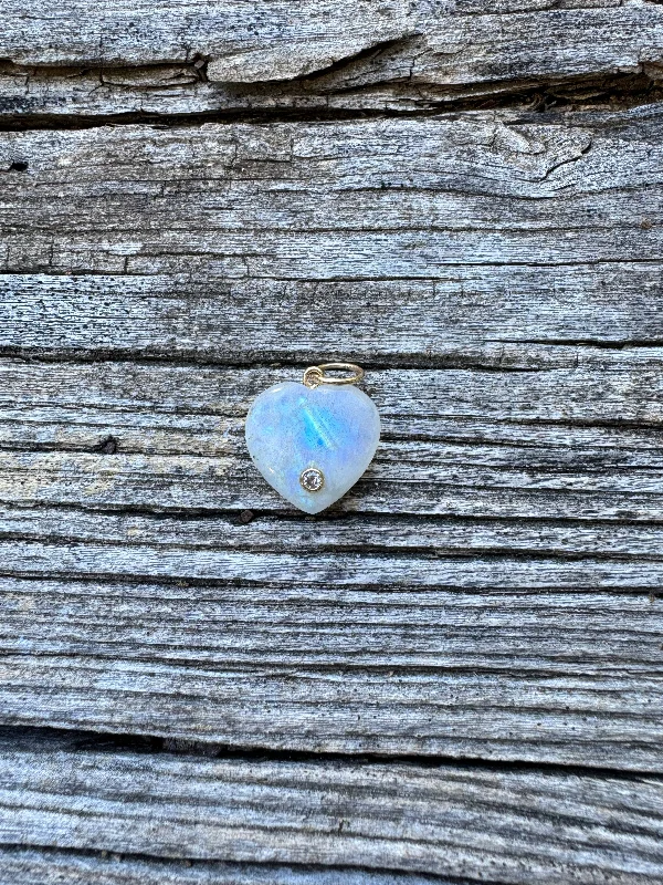Delicate Crystal Jewelry For Sophisticated Charm Moonstone Heart with 14k Gold Details and Solitaire Diamond Pendant Delicate Crystal Jewelry For Sophisticated Charm Moonstone Heart with 14k Gold Details and Solitaire Diamond Pendant