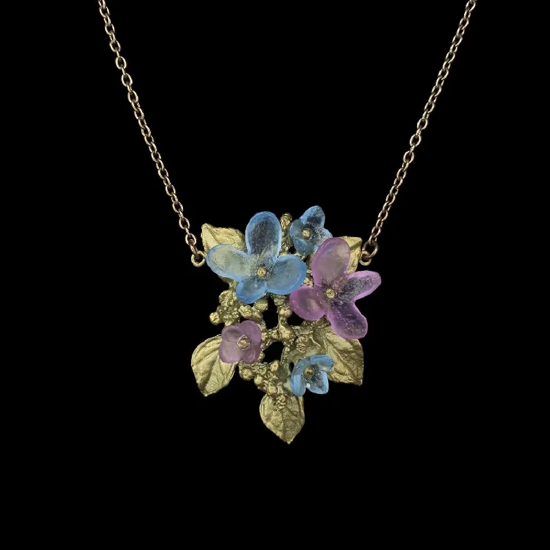 Flash Sale On Stunning Jewelry – Don't Miss Out Hydrangea Teller Blue Pendant - Cluster Flash Sale On Stunning Jewelry – Don't Miss Out Hydrangea Teller Blue Pendant - Cluster