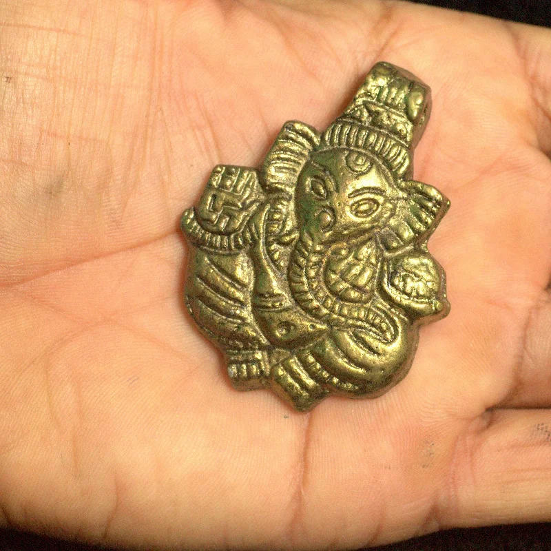 Fashion-Forward Jewelry At Incredible Prices Metal Pendant Golden 53x41mm