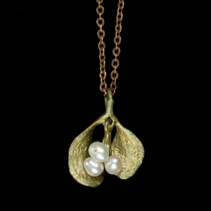 The Ultimate Jewelry Sale – Shop Premium Styles Mistletoe Pendant