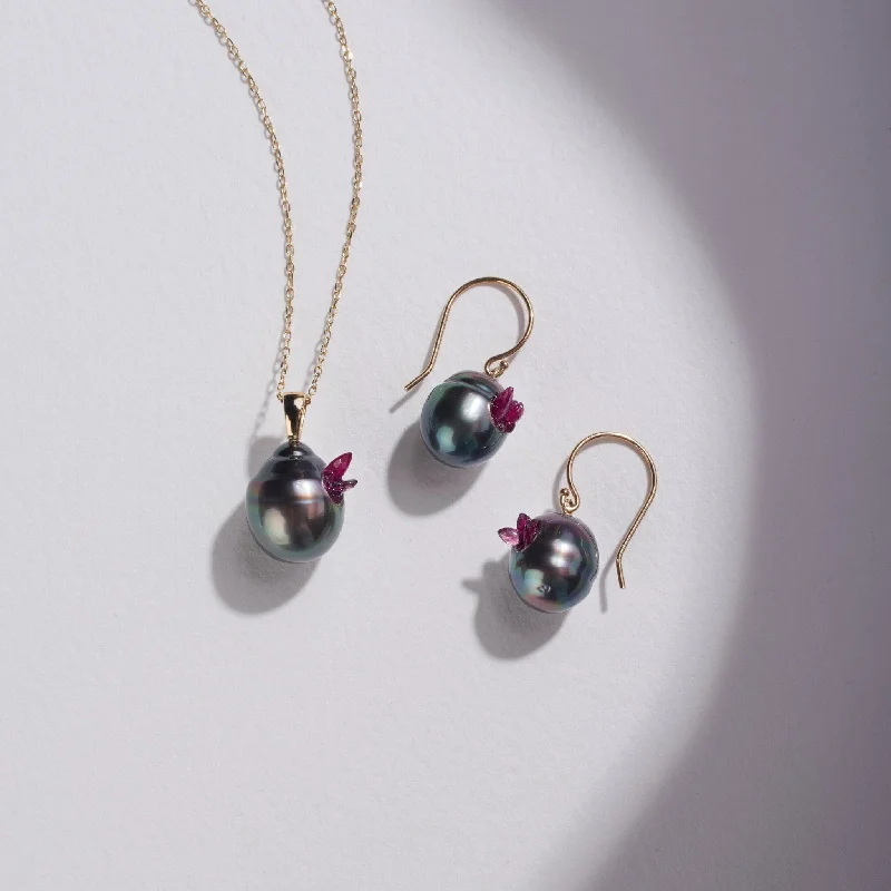 Fine Jewelry, Limited-Time Offers Available Point Collection: Tahitian Drop Pearl Pendant and Earrings Set with Rubies Fine Jewelry, Limited-Time Offers Available Point Collection: Tahitian Drop Pearl Pendant and Earrings Set with Rubies